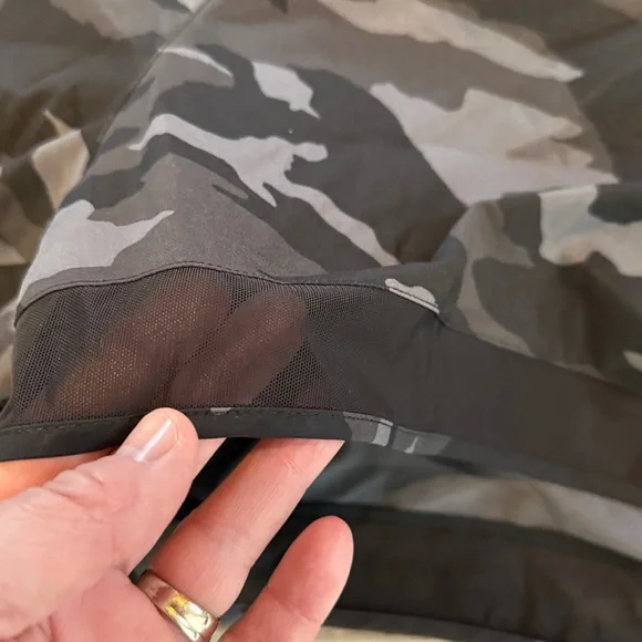 Mesh Racer Run Mid Rise 4" Short - Picture 5 of 8